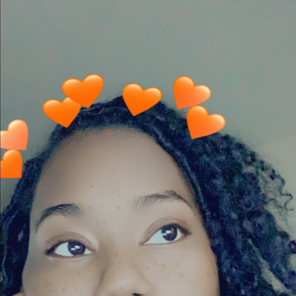 Meet your Posher, Alisha